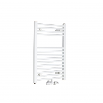 Grzejnik łazienkowy Constans w kolorze białym błyszczącym o wymiarach 70x50cm z podłączeniem dolnym środkowym o rozstawie 50mm. Zamontowany zawór zespolony Vario Term Twins biały w figurze kątowej prawej