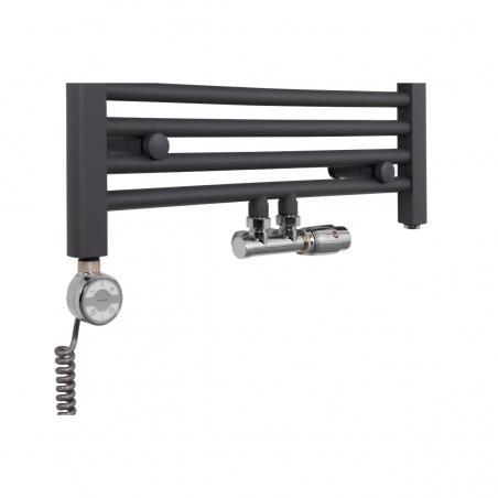 Grzejnik łazienkowy drabinkowy Constans o szerokości 60cm w kolorze antracytowym z podłączeniem dolnym środkowym wraz z zamontowanym zaworem zespolonym chromowanym Multiflow w figurze kątowej prawej oraz z grzałką elektryczną Terma Moa chromowaną Grzejnik łazienkowy drabinkowy Constans o szerokości 60cm w kolorze antracytowym z podłączeniem dolnym środkowym wraz z zamontowanym zaworem zespolonym chromowanym Multiflow w figurze kątowej prawej oraz z grzałką elektryczną Terma Moa chromowaną