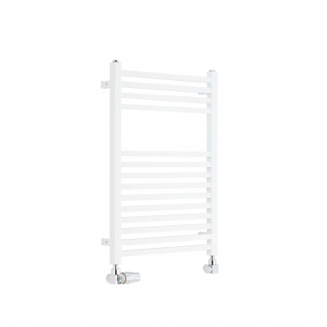 Dekoracyjny grzejnik łazienkowy Essence o wymiarach 70x50cm w kolorze białym z podłączeniem dolnym o rozstawie 470mm z chromowanym zestawem termostatycznym Vario Term Quattro w figurze osiowo-lewej.